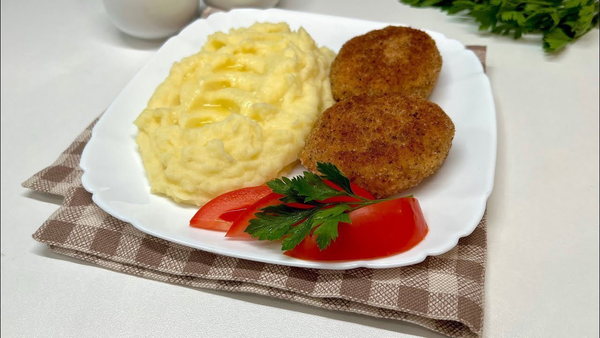 Cutlets with Mashed Potato