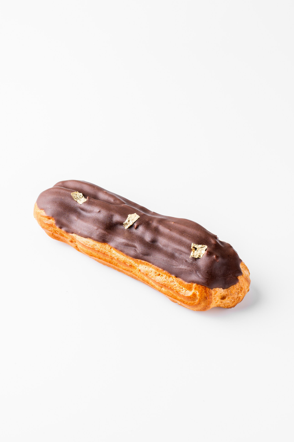 chocolate eclair