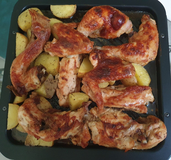 Домашняя курица с картофелем