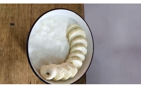 Рисовая каша с фруктами